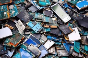 Reciclaje y obsolescencia programada: El reto de la gestión de residuos electrónicos 2 Reciclaje y obsolescencia programada: El reto de la gestión de residuos electrónicos