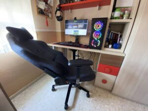 Sillas gaming y de oficina: Por qué invertir en ergonomía si trabajas sentado 2 Sillas gaming y de oficina: Por qué invertir en ergonomía si trabajas sentado